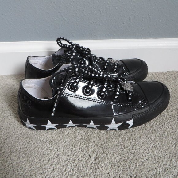 Converse&mickey mouse limited edition women/girl's black leather shoes size 5.5 - Picture 2 of 12